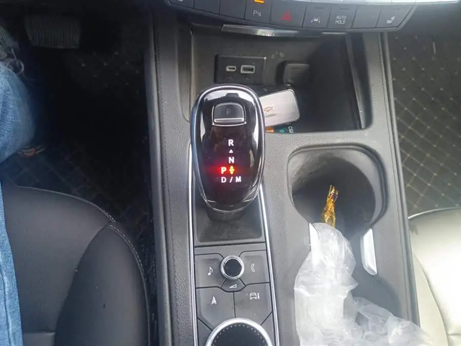 Cadillac XT4 2024 28T Luxury FWD