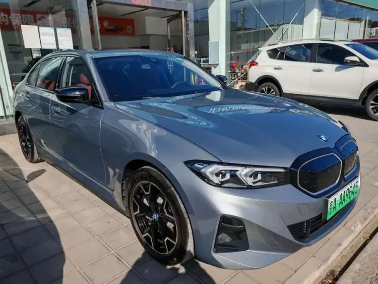 BMW i3 2023 eDrive 40 L Night Sport Package