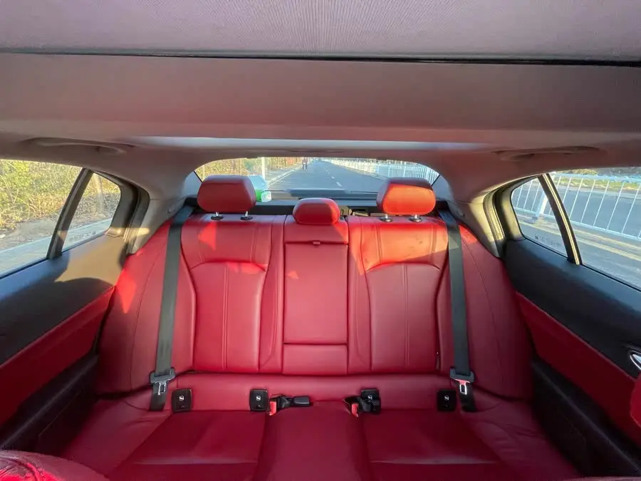 Giulia 2020 2.0T 280HP Luxury Sport Version