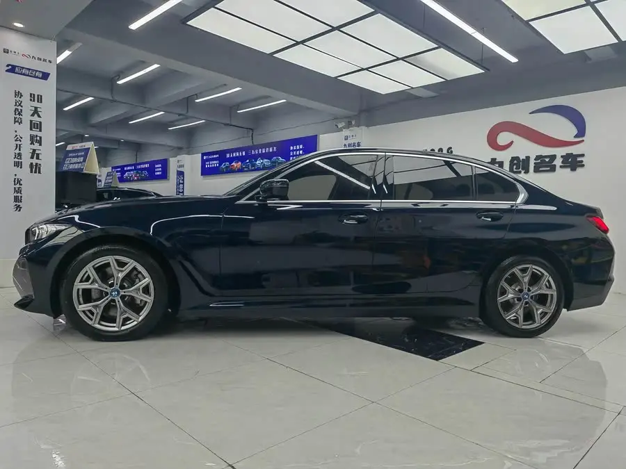 بي إم دبليو i3 2022 eDrive 35 L