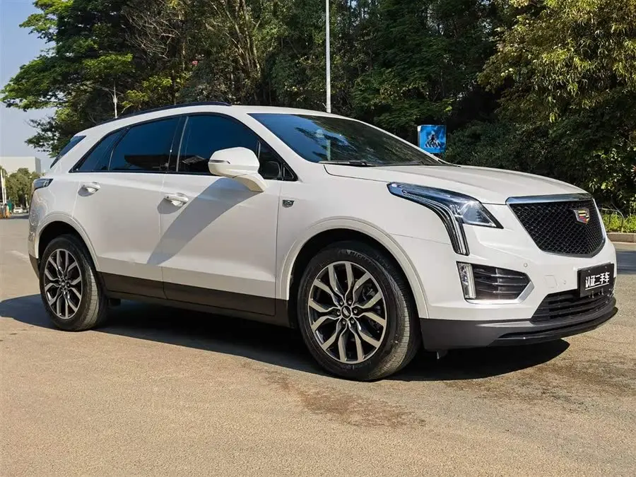 كاديلاك XT5 2022 2.0T دفع رباعي فاخر (إصدار الطائر الطنان)