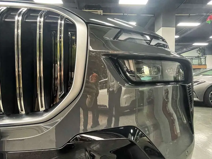 2023 بي إم دبليو X7 xDrive40i حزمة M الرياضية