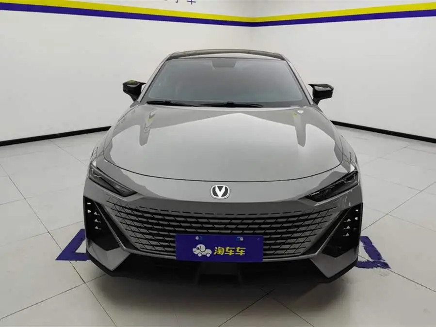 Changan UNI-V 2022 1.5T Premium