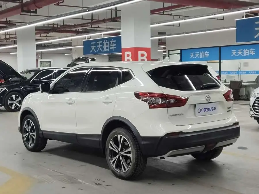 نيسان قاشقاي 2019 2.0 لتر CVT الفاخرة