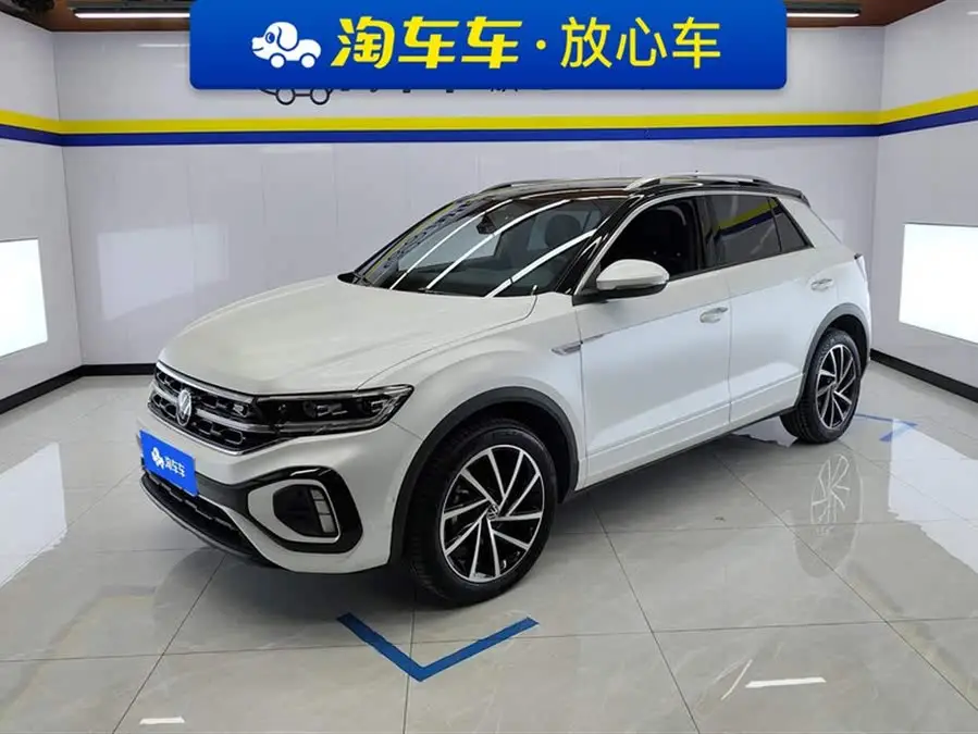 T-ROC 2023 300TSI DSG الدفع الثنائي إصدار ستارلايت