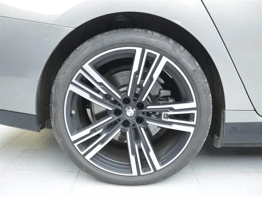 BMW i7 2023 eDrive50L Luxury M Sport Package