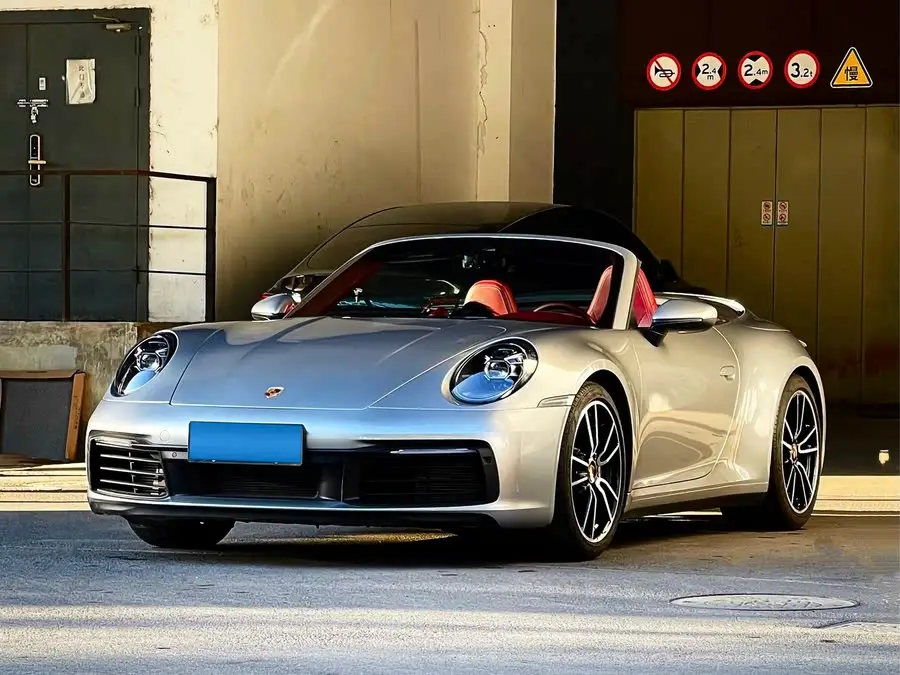 Porsche 911 2022 Carrera Cabriolet 3.0T