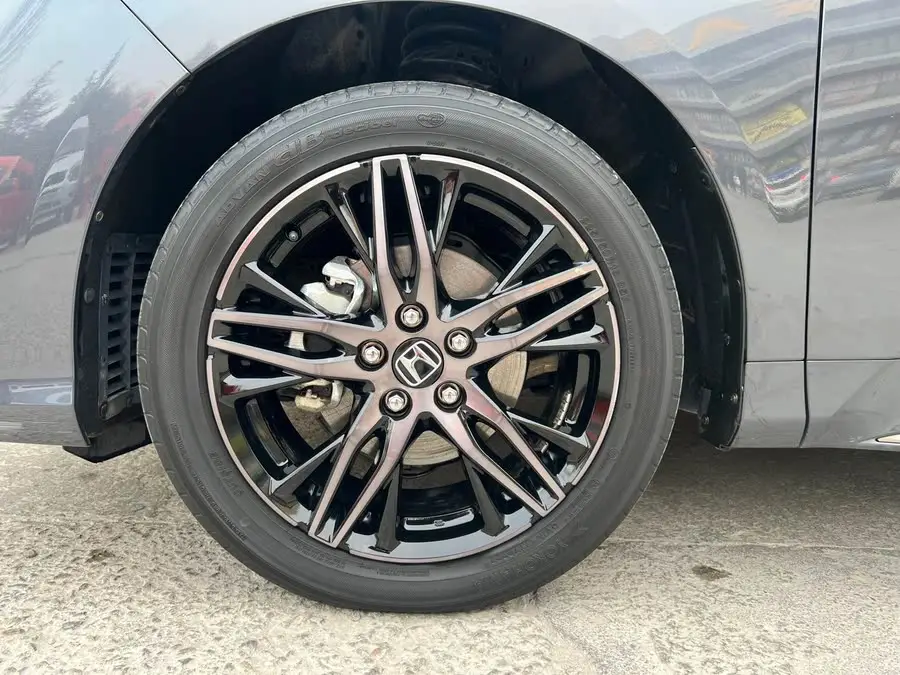 أوديسي 2022 2.0 لتر e:HEV إصدار شارب