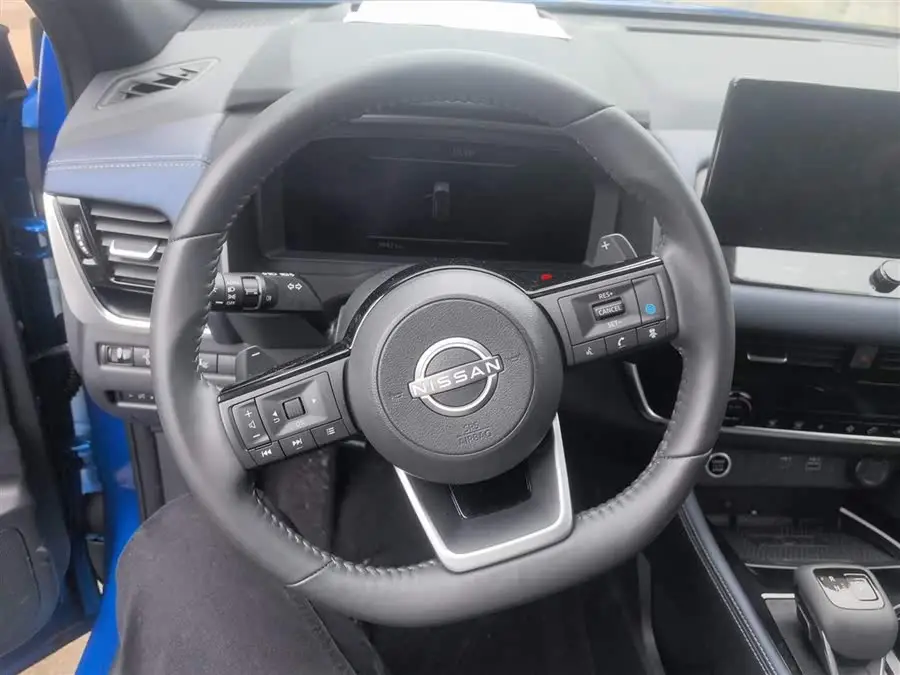 نيسان قاشقاي 2023 1.3T CVT الفئة العليا