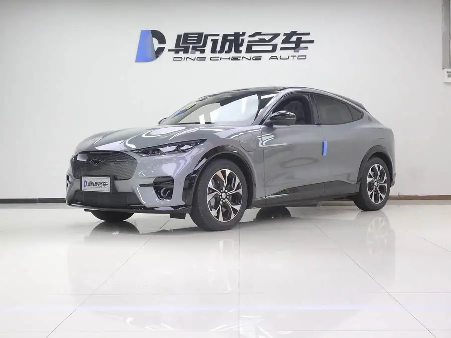 فورد موستنج 2024 طراز ماخ-إي (مدى طويل)