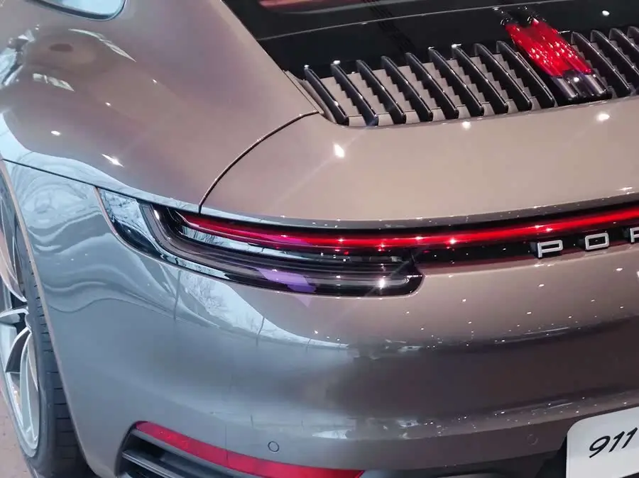 بورش 911 2025 كاريرا T 3.0T