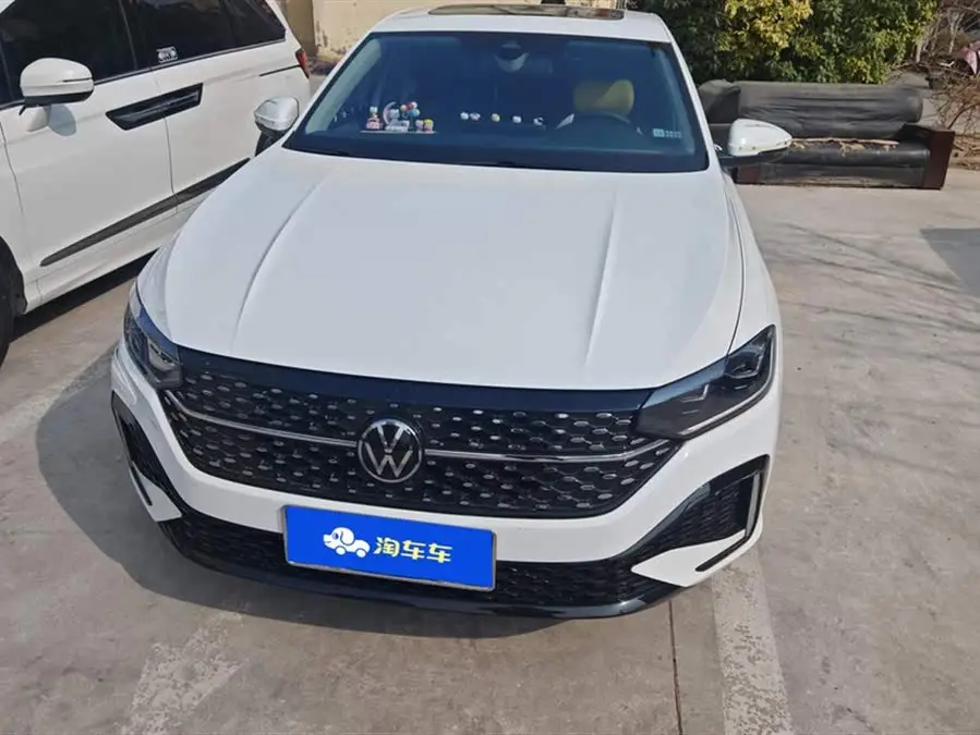 لافيدا 2024 1.5 لتر أوتوماتيكي إصدار السماء النجمية لخمسة ملايين