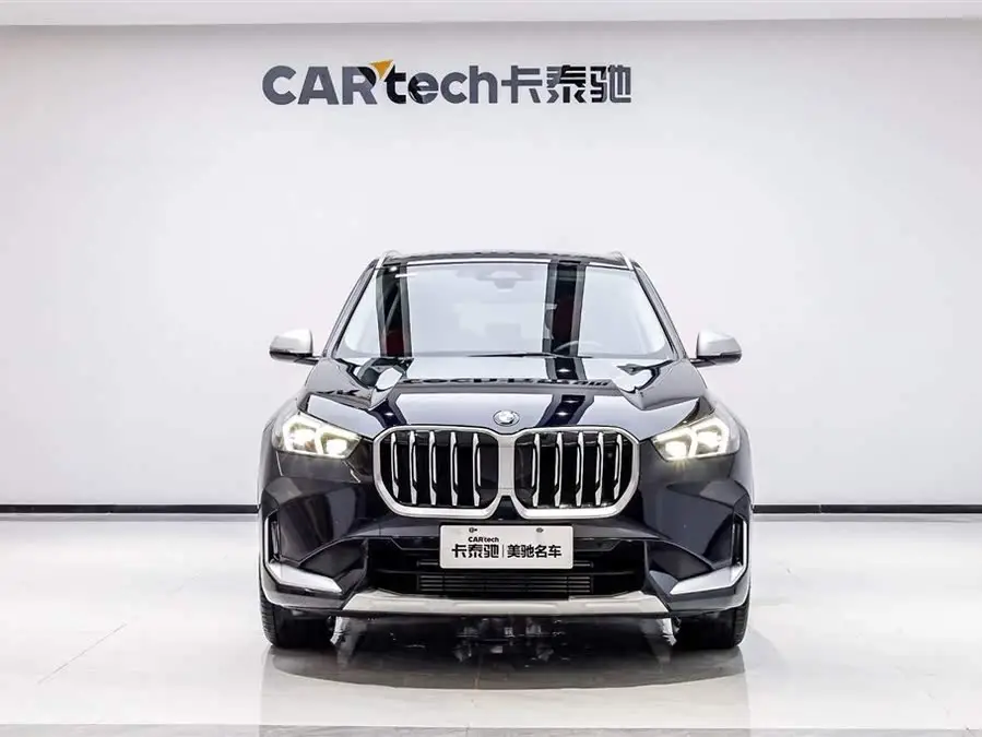 بي إم دبليو X1 2023 sDrive25Li حزمة تصميم X