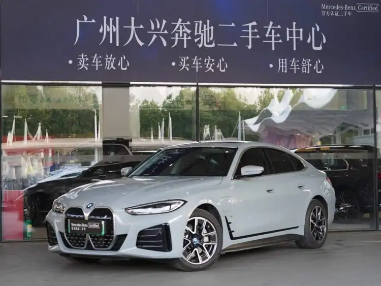 BMW i4 2023 eDrive35