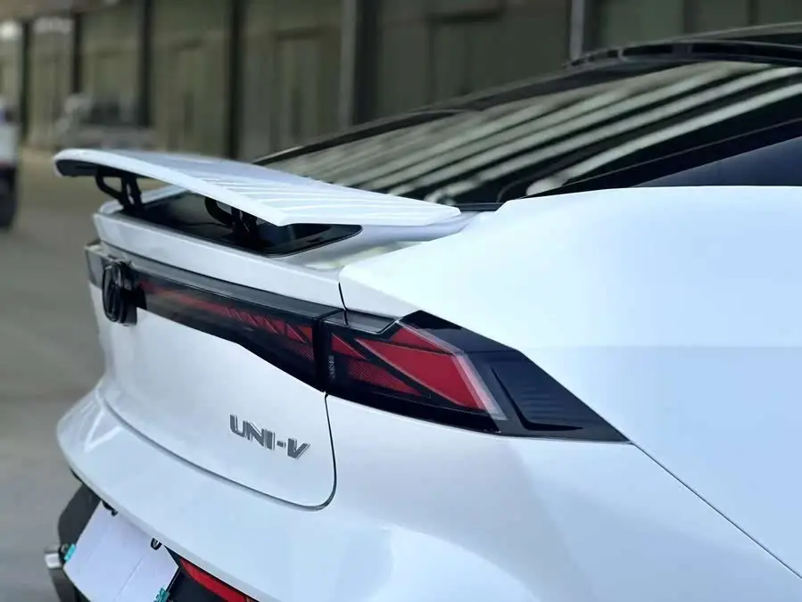 Changan UNI-V 2023 1.5T Premium