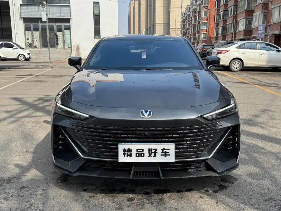 Changan UNI-V 2023 1.5T Premium