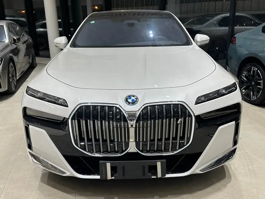 BMW i7 2023 xDrive60L M Sport Package