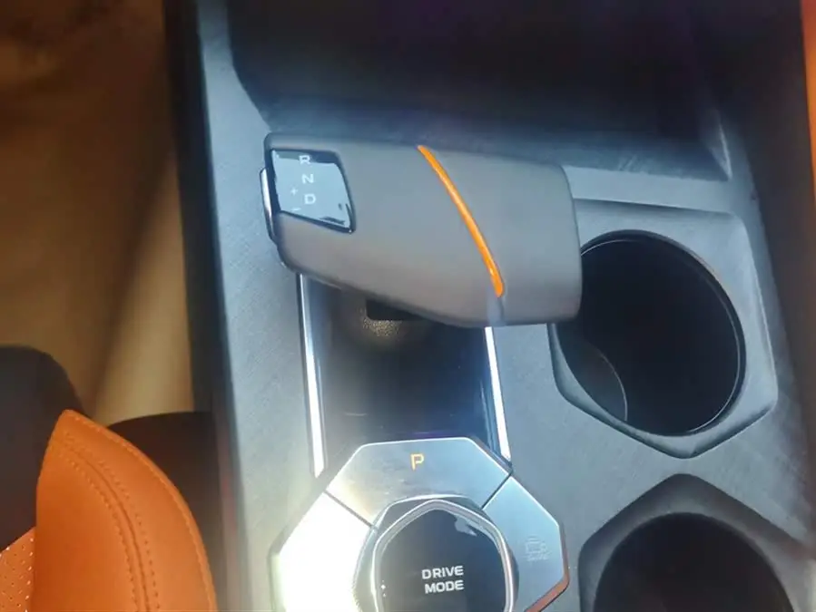 Changan UNI-V 2023 2.0T Ling Su Edition