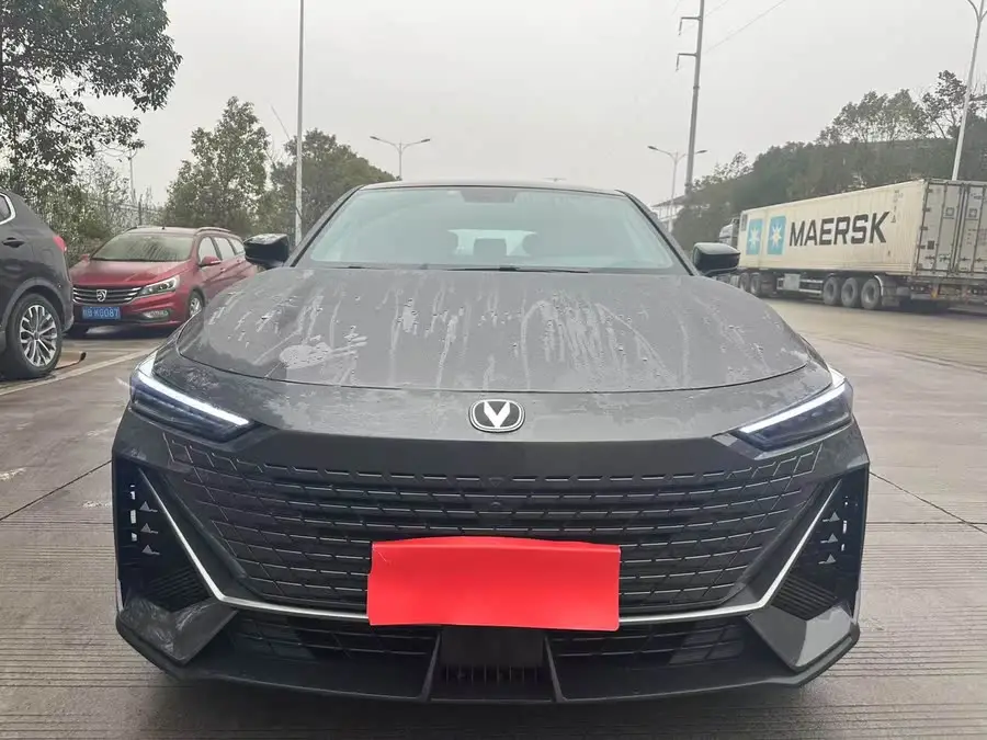Changan UNI-V 2022 1.5T Premium