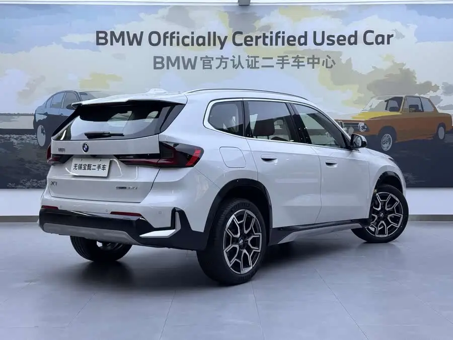 بي إم دبليو X1 2024 sDrive25Li حزمة تصميم X