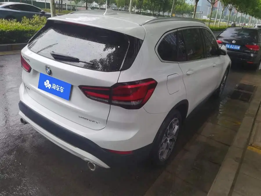 بي إم دبليو X1 2021 sDrive25Li الطراز الرائد