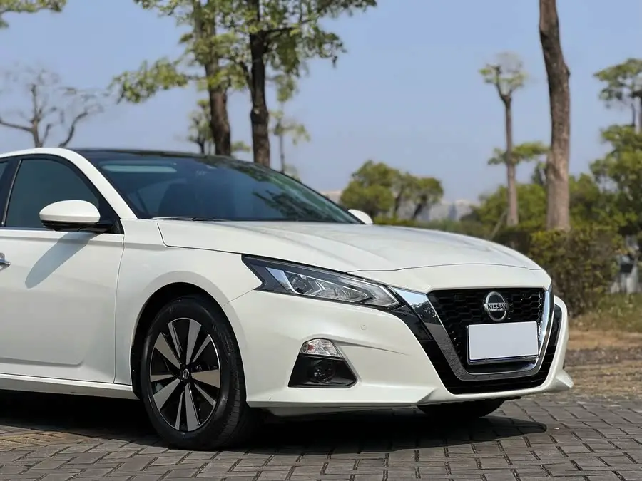 Altima 2021 2.0L XL Upper AD1 Intelligent Navigation Edition
