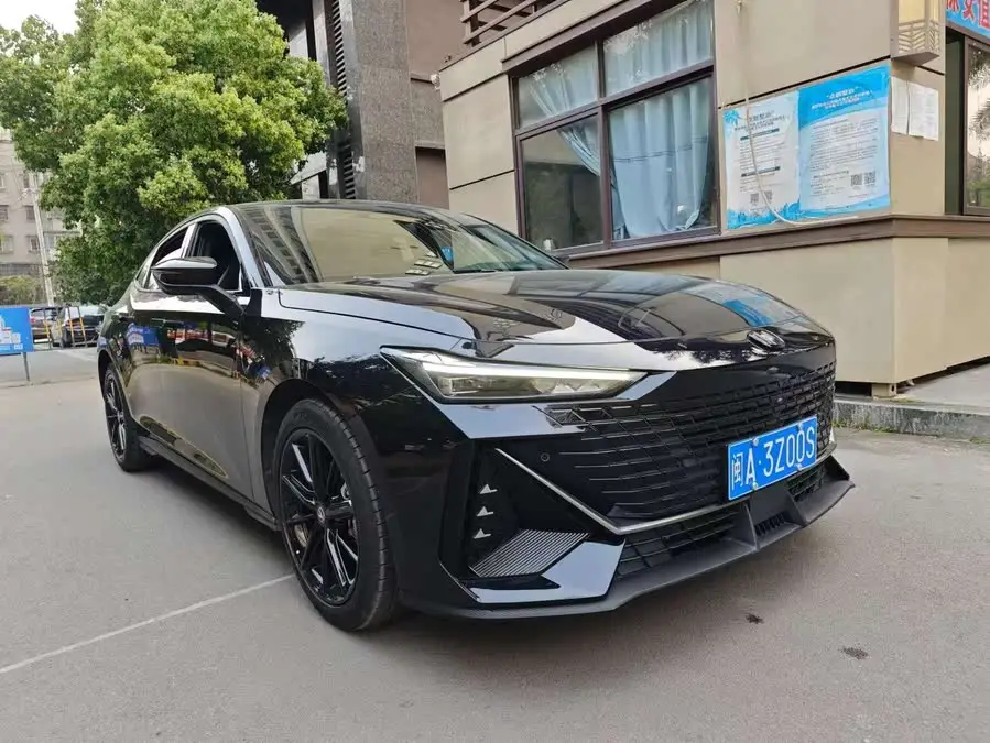 Changan UNI-V 2023 1.5T Premium