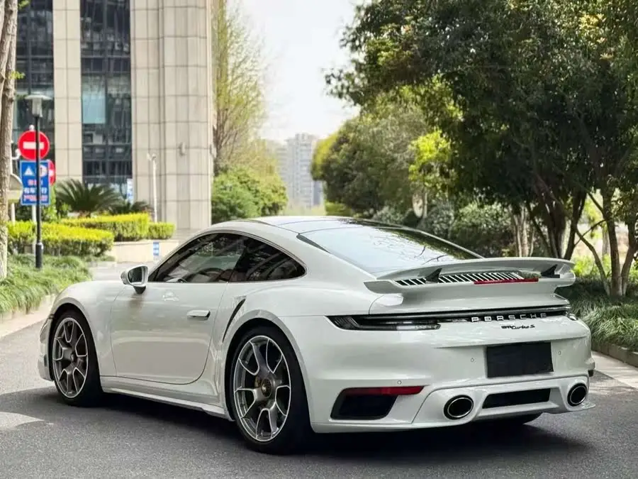 Porsche 911 2022 Turbo S 3.7T