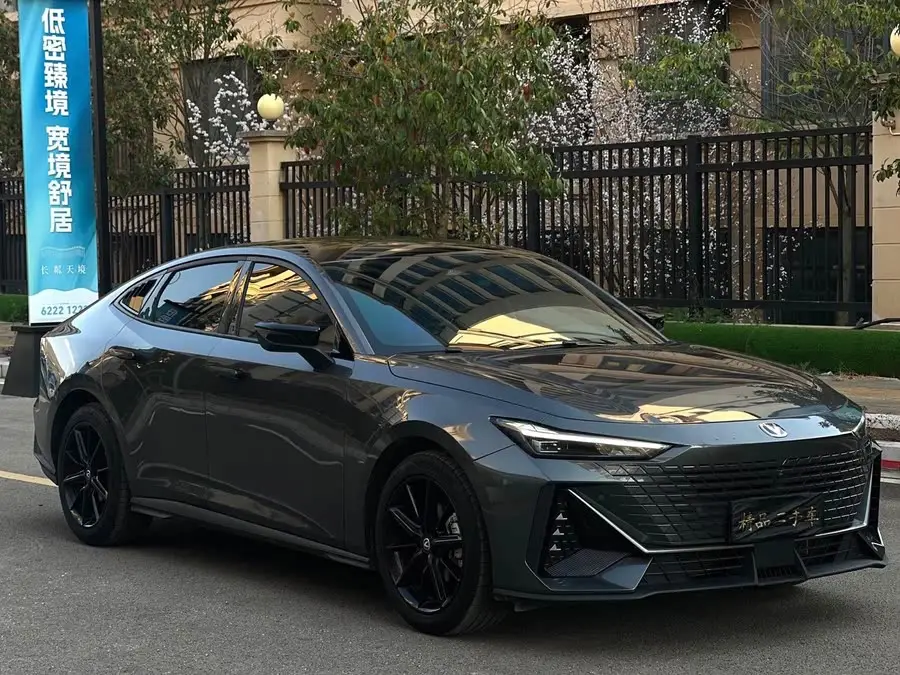 Changan UNI-V 2022 1.5T Premium