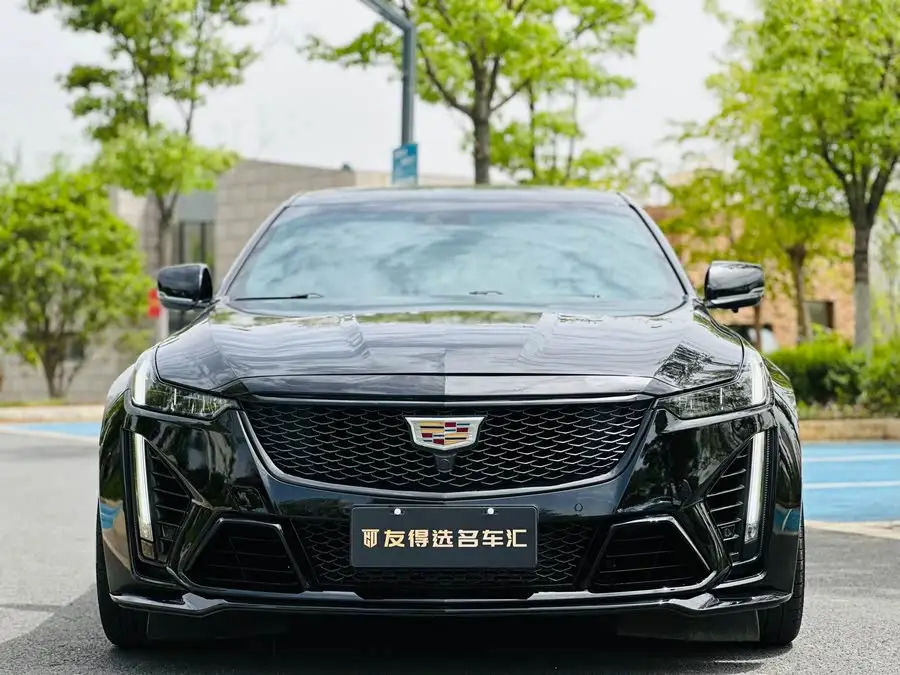 كاديلاك CT5 2022 28T المتميزة