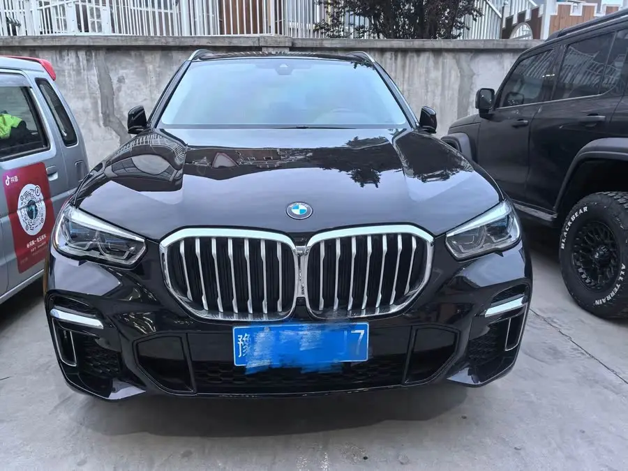 بي إم دبليو X5 2022 xDrive 30Li حزمة M الرياضية الفاخرة