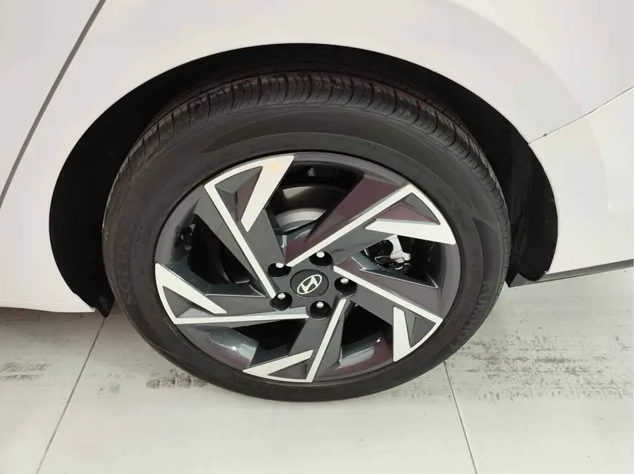 إيلانتر 2023 1.5 لتر CVT GLX النخبة