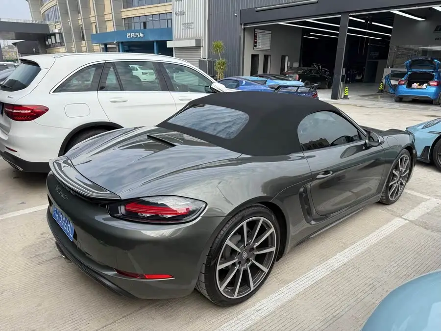 Porsche 718 2020 Model Boxster 2.0T