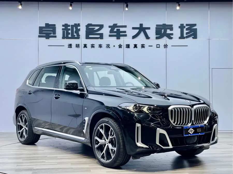 بي إم دبليو X5 2023 طراز xDrive 30Li حزمة M الرياضية