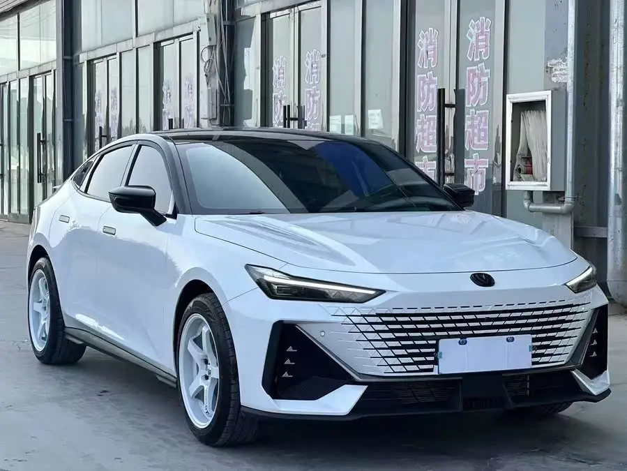 Changan UNI-V 2023 1.5T Premium