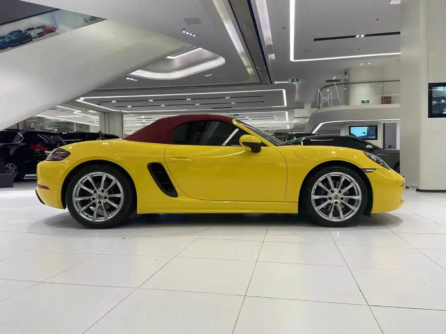Porsche 718 2018 Model Boxster 2.0T
