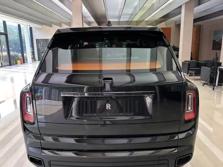 كولينان 2020 بلاك بادج