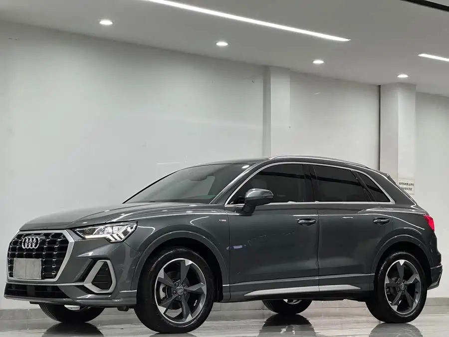 أودي Q3 2021 35 TFSI طراز رياضي أنيق