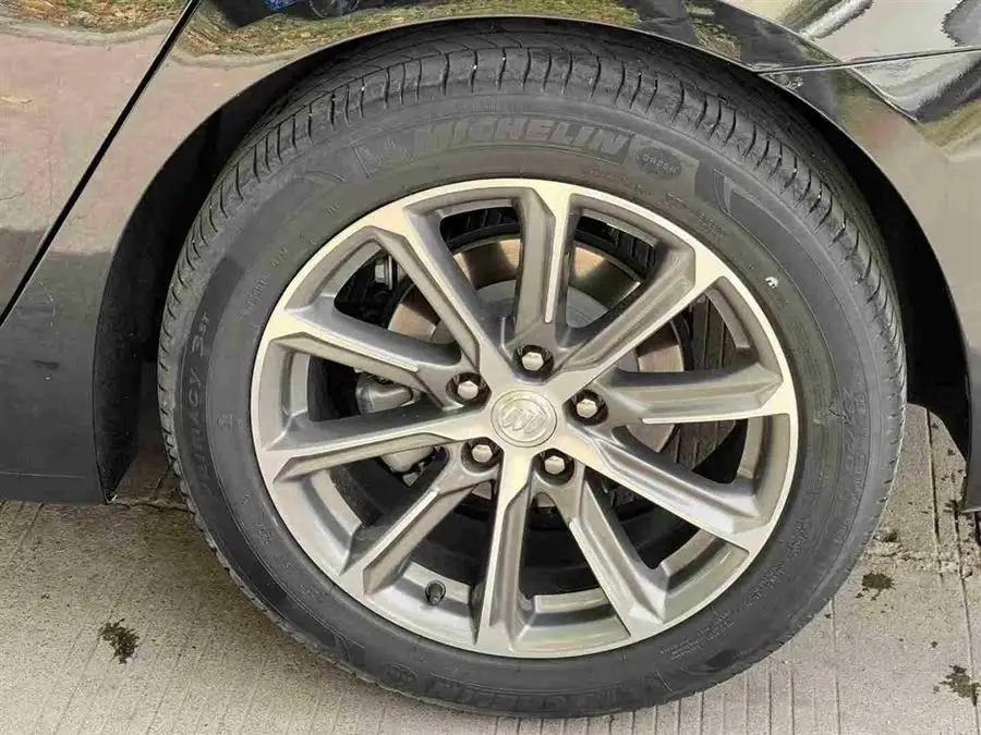 Buick LaCrosse 2021 652T Premium