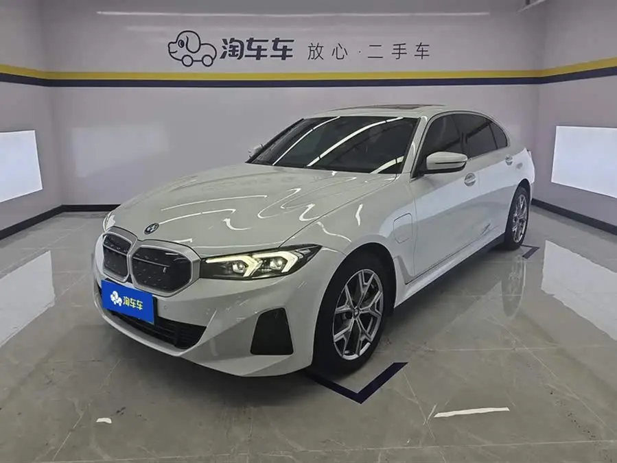 بي إم دبليو i3 2022 eDrive 35 L