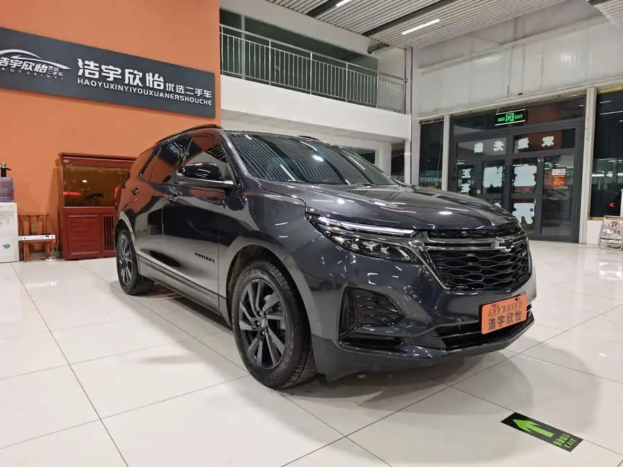 2022 شيفروليه تتبع 550T RS إصدار استكشاف ذكي