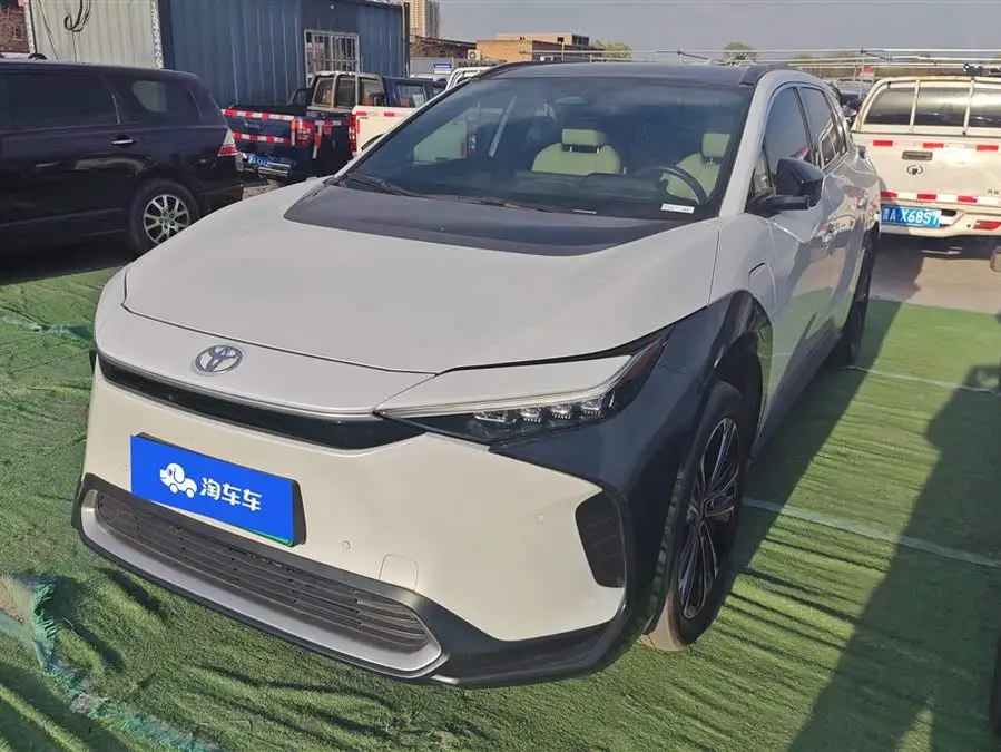 تويوتا FAW bZ4X 2022 النسخة المتميزة عالية الأداء ذات الدفع الرباعي