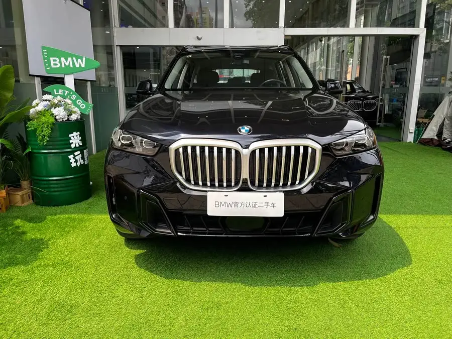 بي إم دبليو X5 2023 xDrive 30Li حزمة M الرياضية الحصرية