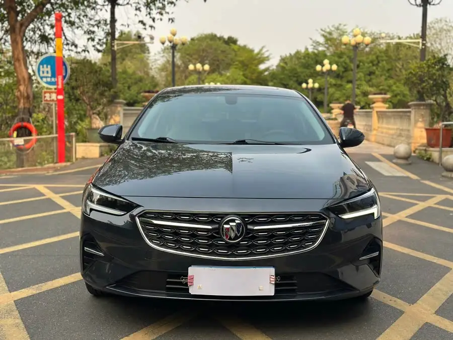 2021 بايك Regal 552T النخبة