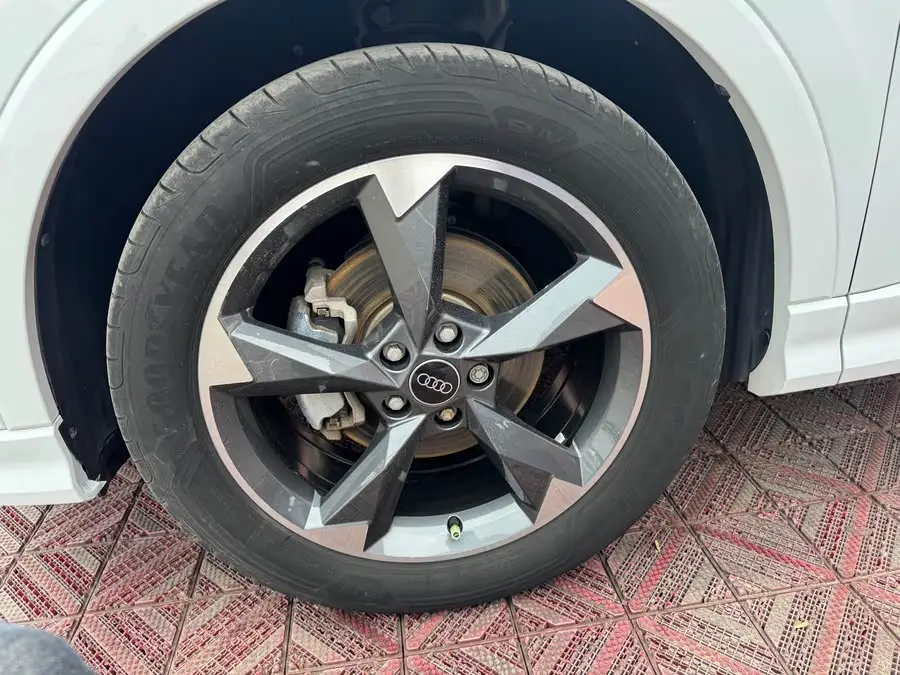 Audi Q3 2022 35 TFSI Progressiv Sport