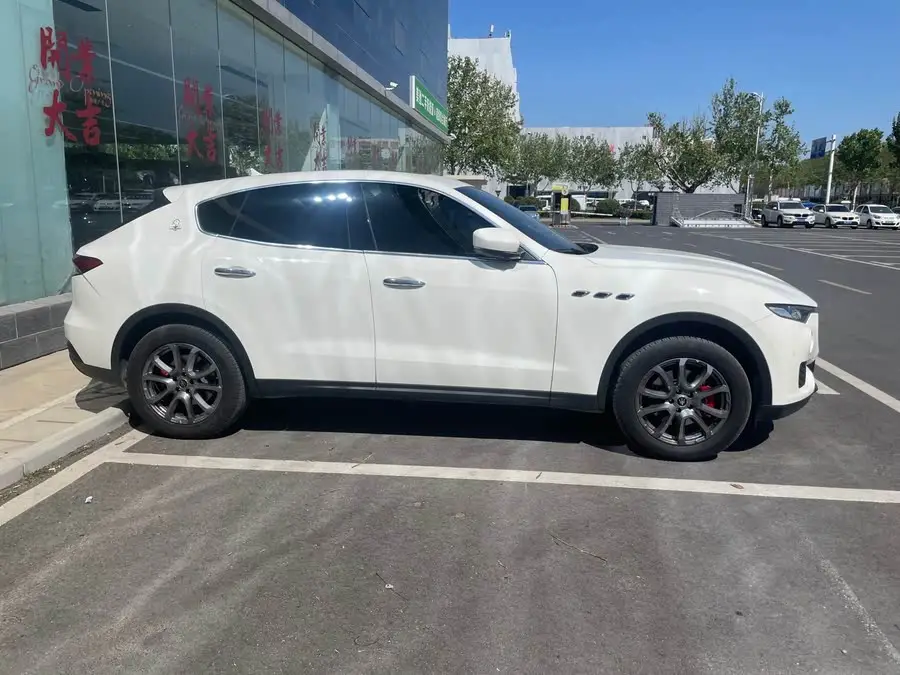 Levante 2021 3.0T Standard Edition
