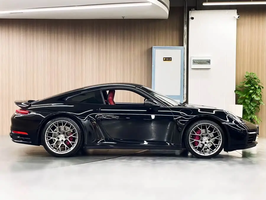 Porsche 911 2022 Carrera 3.0T