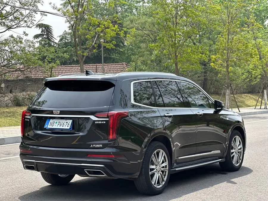 كاديلاك XT6 2021 2.0T سبعة مقاعد فاخرة دفع أمامي