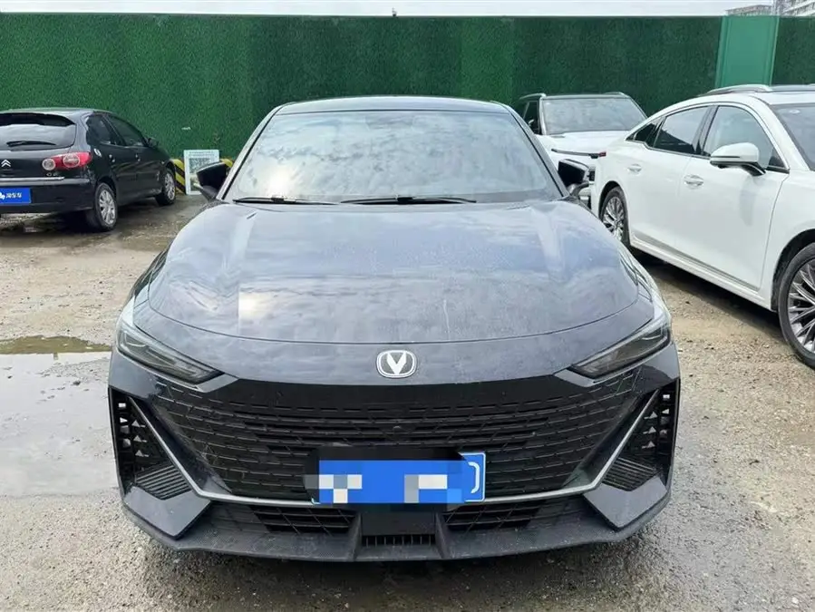 Changan UNI-V 2023 1.5T Premium