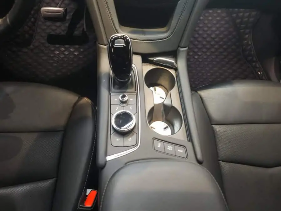 Cadillac XT5 2022 2.0T AWD Luxury (Hummingbird Edition)